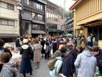 今年もはじまりました！野沢温泉・名物「朝市」